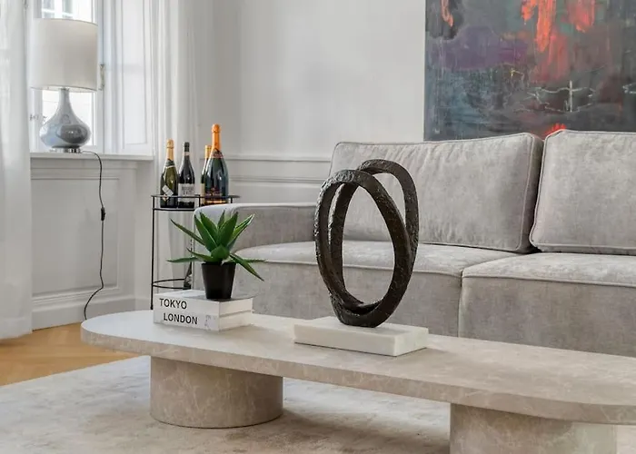 Og Charmerende Lägenhet *